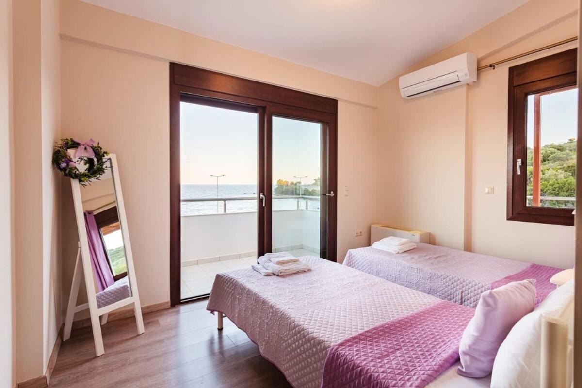 Petalídhion Villa Armonia - Beachfront Majestic Retreat מראה חיצוני תמונה